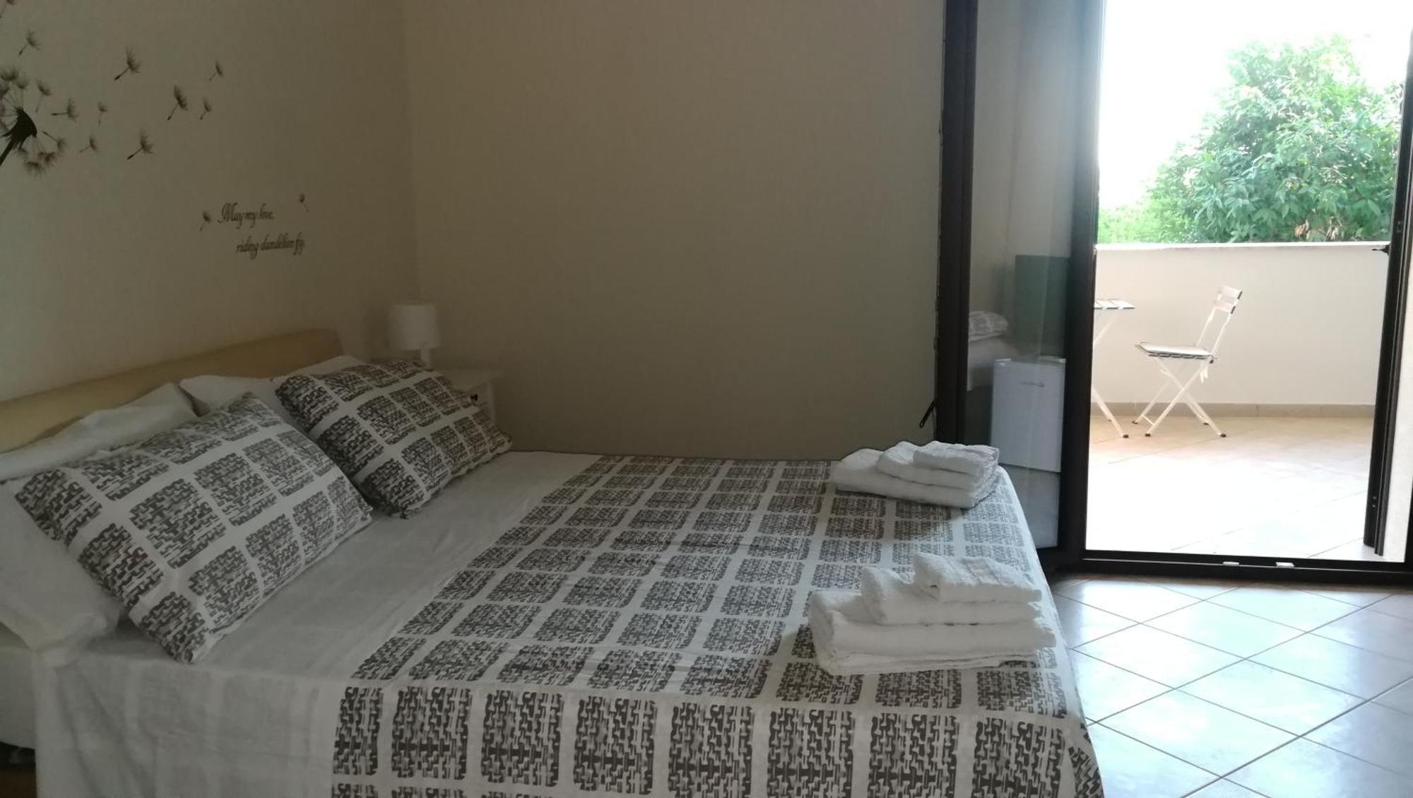 Dimora Di Campagna Hotel Portella di Mare Стая снимка
